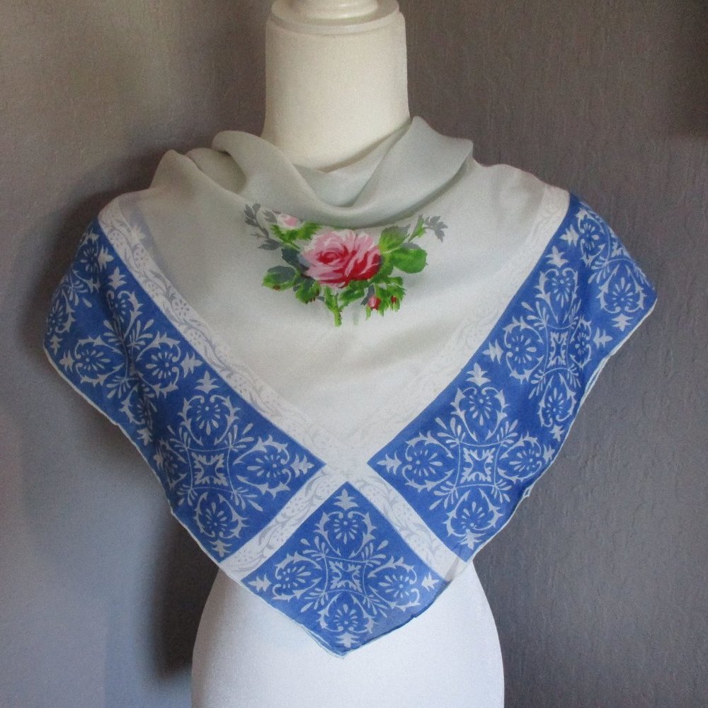 1940s blue trimmed scarf